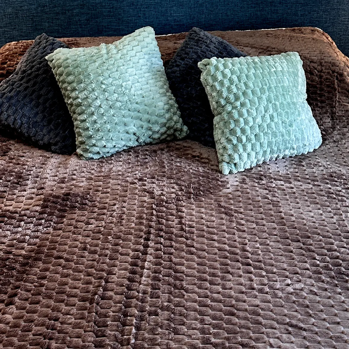 Frazada Corderito 200x230cm Dakota Invierno 2kg Color Marrón