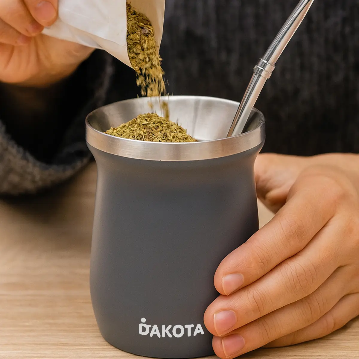 Mate Térmico De Acero Inoxidable Dakota Con Bombilla De Regalo Color Gris Oscuro