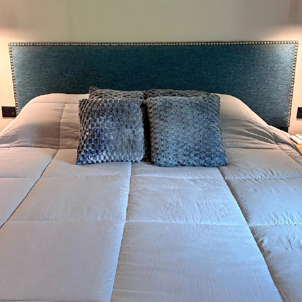 Combo 2 Almohadones Terciopelo Decorativo Dakota Con Cierre Lavable Color Gris Geométrico